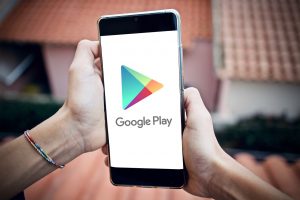 Logo de Google Play sur un smartphone