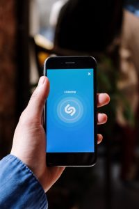 Logiciel Shazam sur smartphone