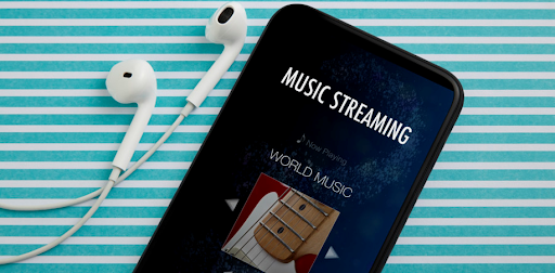 Smartphone laissant apparaître une plateforme de streaming